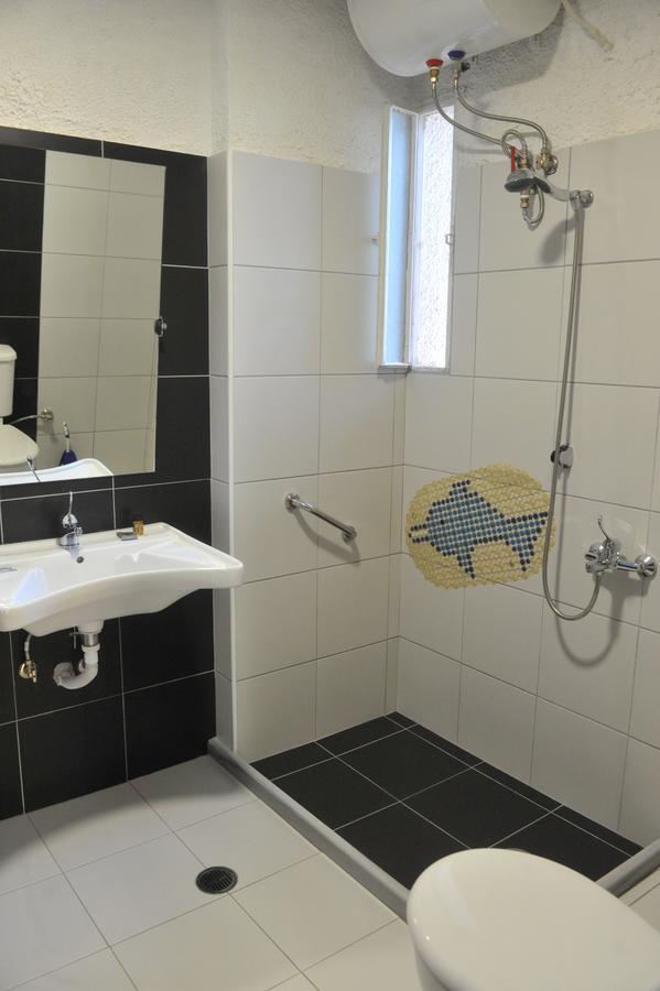 ليفكاندي شالكيداس Chaliotis Apartments المظهر الخارجي الصورة